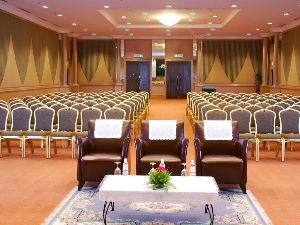Kuala Lumpur International Hotel Екстериор снимка